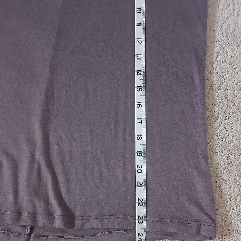 Beyond Yoga Tee * Flaws - Picture 10 of 11